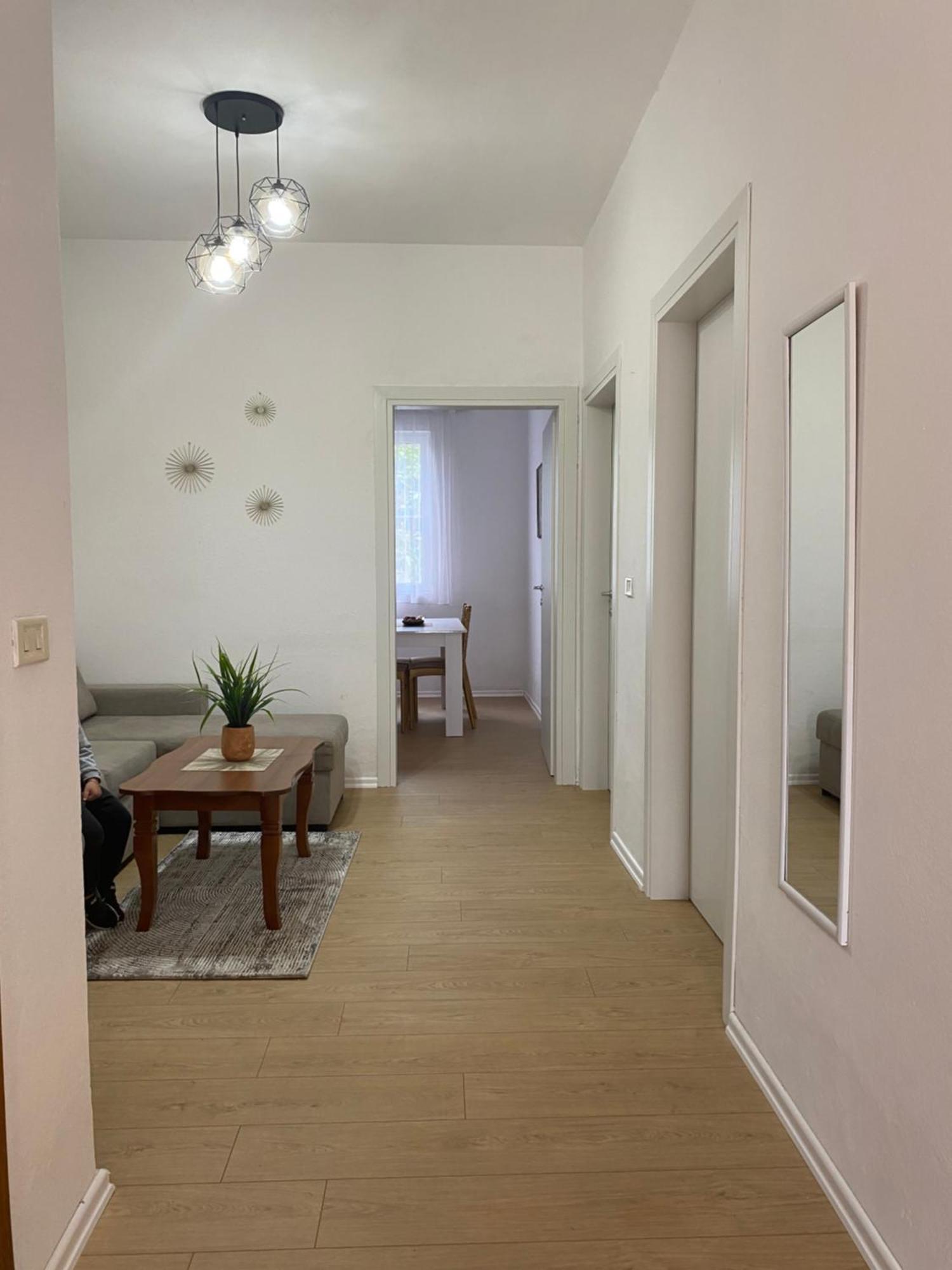 Vila M Vera Rooms With Kitchen And Apartments Δυρράχιο Εξωτερικό φωτογραφία