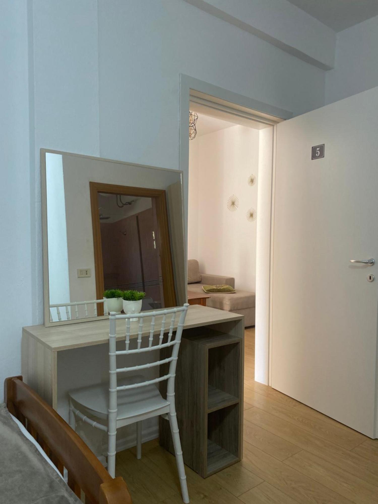 Vila M Vera Rooms With Kitchen And Apartments Δυρράχιο Εξωτερικό φωτογραφία